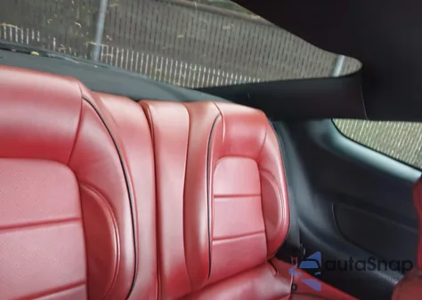 2019 Ford Mustang Ecoboost z USA, uszkodzony, nr VIN 1FA6P8TH6K5106342